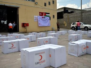Gazze'ye 11 bin tonluk gıda yardımı yola çıkıyor