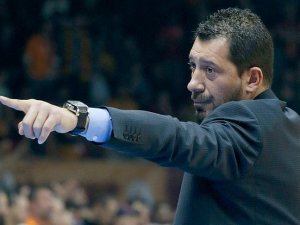 Ufuk Sarıca'dan Pınar Karşıyaka'ya veda