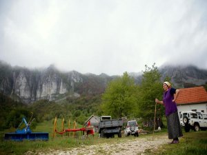 Bosna'da 'bulutlara dokunan' aile