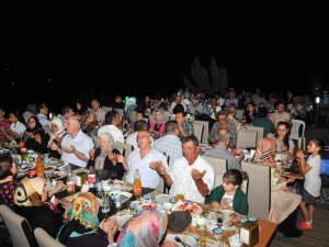 Akşehir’de şehit ve gazi ailelerine iftar yemeği