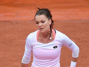 Radwanska, Wimbledon'a galibiyetle başladı
