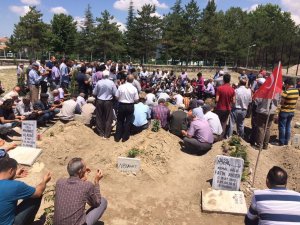 Sulama kanalında boğulan kardeşler yan yana defnedildi