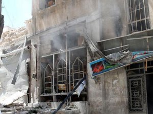 Suriye'de füzeli saldırı: 18 ölü