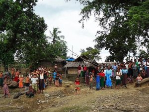 Myanmar'da radikal Budistler cami yaktı