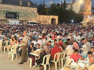 Ulu Camii Meydanı'nda 'iftar' buluşması
