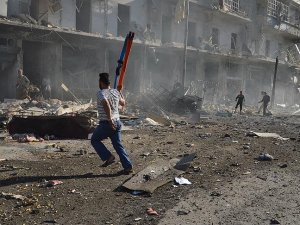 Esed rejimi Halep'te sivilleri vurdu: 5 ölü