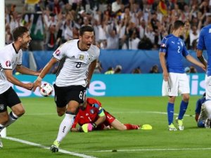 ''Panzerler'' yarı finale