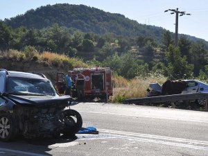 Antalya'da otomobil ile cip çarpıştı: 2 ölü, 6 yaralı