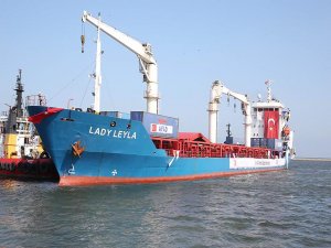 Gazze'ye yardımları ulaştıracak 'Lady Leyla' İsrail'e yaklaştı