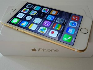 iPhone'lara zam geldi!