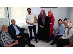 Cumhurbaşkanı Erdoğan hasta berberini ziyaret etti