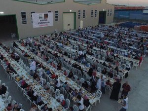 Suriye'de 2 bin kişiye iftar