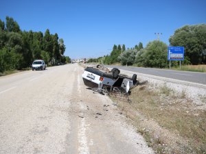 Beyşehir'de otomobiller devrildi: 2 yaralı