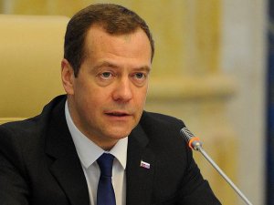 Medvedev: İthalat kısıtlamalarının kaldırılması süreci devam ediyor