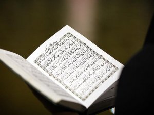İran'daki Sünnilerin ibadet özgürlüğüne engel