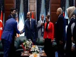 Partiler arası bayramlaşmada 'birlik ve beraberlik' vurgusu