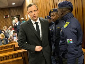 Oscar Pistorius davasında karar: 6 yıl hapis