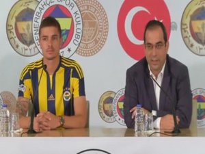 Neustader imzayı attı