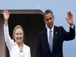 Obama ilk kez Clinton'ın seçim mitingine katıldı