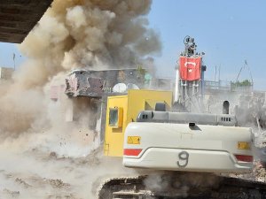 Nusaybin patlayıcılardan arındırılıyor