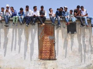 Bayramlaşmak için tepelere çıkıyorlar