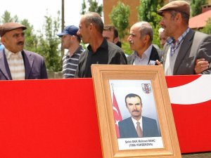 Şehit korucu Genç'in cenazesi toprağa verildi