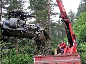 Giresun'da düşen askeri helikopterin enkazı kaldırıldı