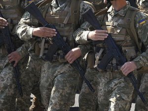 Kanada Ukrayna’ya silah satacak
