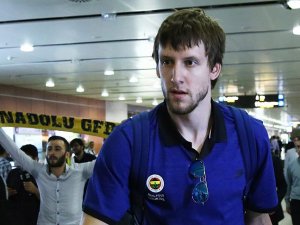 Vesely, Fenerbahçe'de kaldı