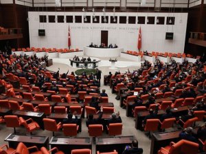 Meclis'te küfür, hakaret ve kavgaya para cezası önerisi