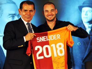 Dursun Özbek'ten Sneijder için şok sözler!
