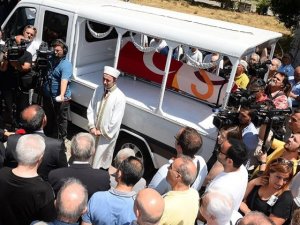 Turgay Şeren'e ilk veda Florya'da