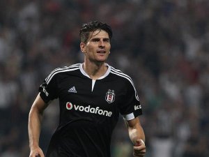 Beşiktaş, Mario Gomez'in doğum gününü kutladı