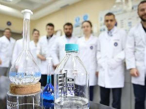 Yer altında olmayan madeni laboratuvarda bulduk