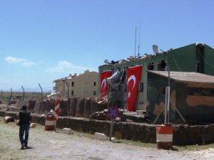 Karakola yapılan saldırının izleri gün ağarınca ortaya çıktı