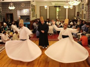 Kanada Cerrahi Dergahı’nda bayram meşki