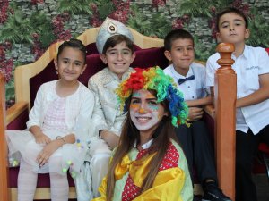 Can Ailesinin sünnet mutluluğu