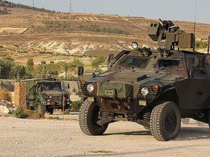 Hakkari'de güvenlik güçlerine taciz ateşi açıldı