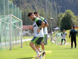 Atiker Konyaspor çalışmalarını sürdürüyor