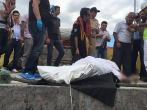 Tekne faciasında kaybolanlar aranırken başkasının cesedi bulundu
