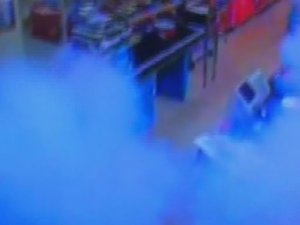 Diyarbakır’da markete bombalı saldırı