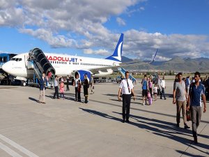 THY Erzurum-Antalya uçak seferleri başladı
