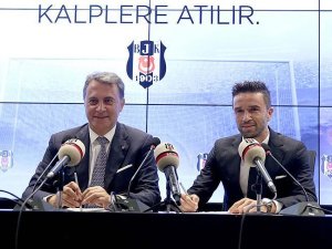 Gökhan Gönül için imza töreni düzenlendi