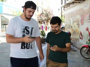 Üniversite öğrencisi 'pokemon' ararken 4 kilo verdi