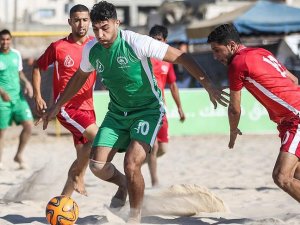 Gazze sahilinde plaj futbolu şampiyonası