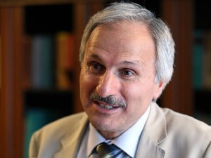 'Türkçede kelimelerin cinsiyeti yok'