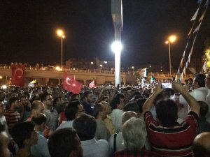 Konya'da halk tepki için sokağa döküldü
