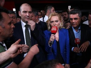 Bakan Soylu halkla birlikte TRT'ye girdi
