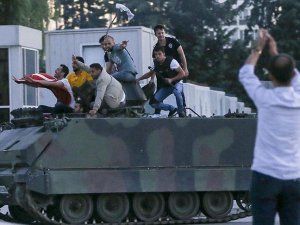 FETÖ'den darbe girişimi