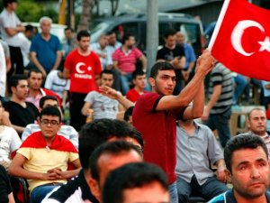 Kahramanmaraş darbeye karşı sabaha kadar ayaktaydı